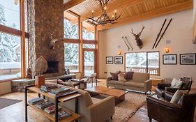 Mule Deer Cabin Six-Bedroom Chalet